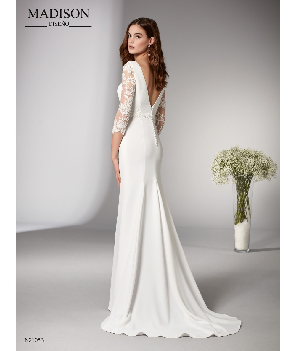 Vestido de novia con escote barco