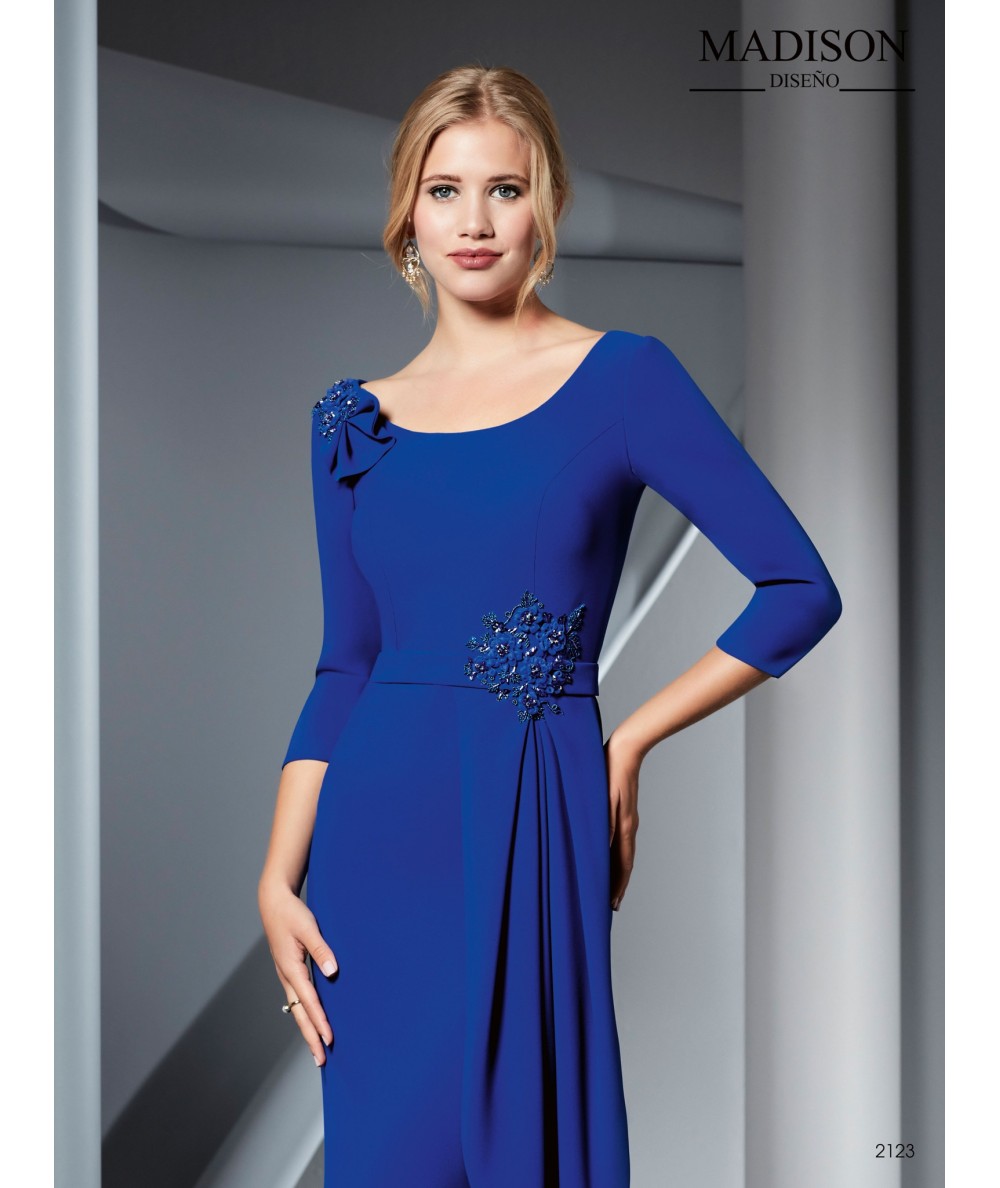 Vestido largo en crepe con escote redondo