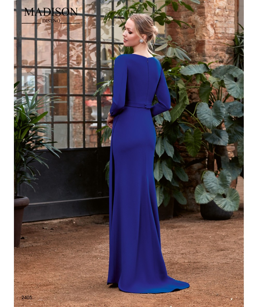 Long mother of the bride dress with v-neckline, long sleeves and crystal appliqué