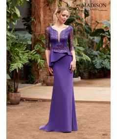 Vestido largo morado en encaje chantilly