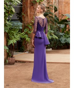 Vestido largo morado en encaje chantilly
