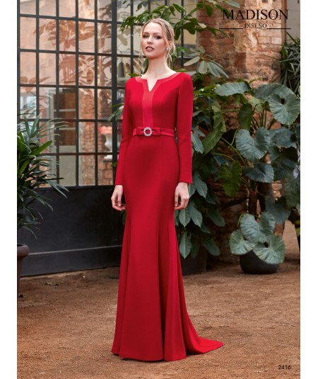 Vestido largo en crepe mate con solapa en brillo