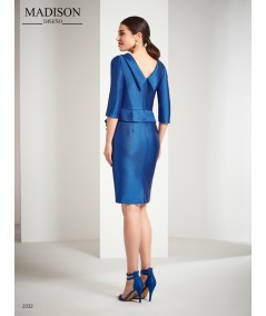 Vestido corto de fiesta liso, realizado en mikado pique de seda