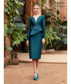 Vestido corto con faldon asimetrico