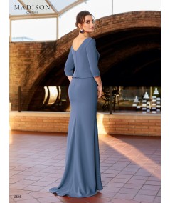 Vestido de madrina azul acero con con péplum y aplicación cristal