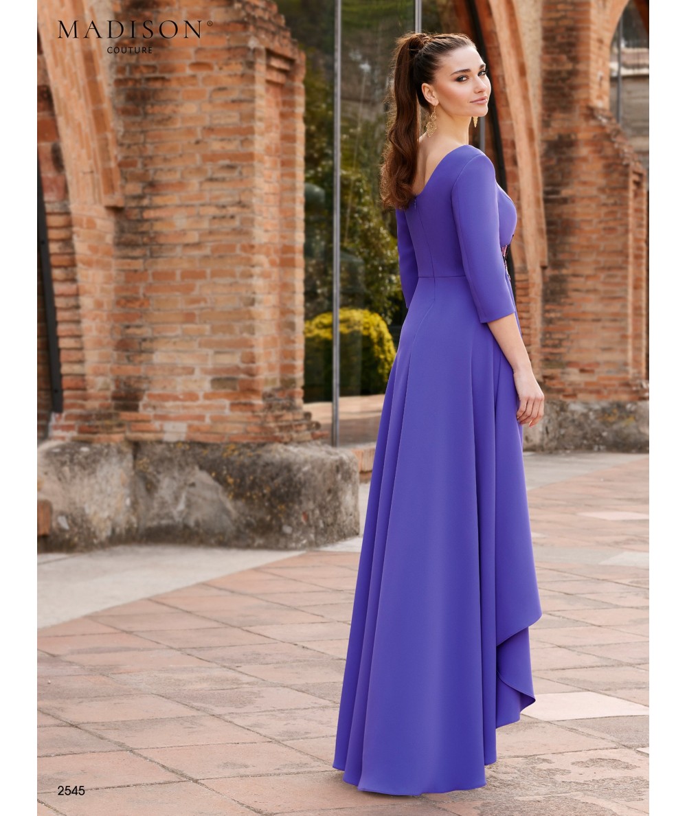 Vestido morado con diseño floral y falda asimétrica | Madison Couture