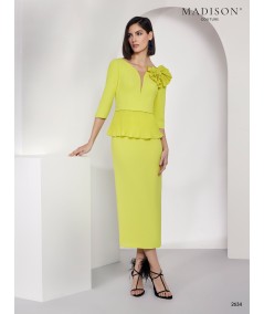Vestido madrina amarillo lima con peplum plisado | Modelo 2634