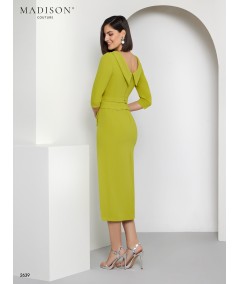 Vestido madrina verde pistacho con pedrería | Modelo 2639